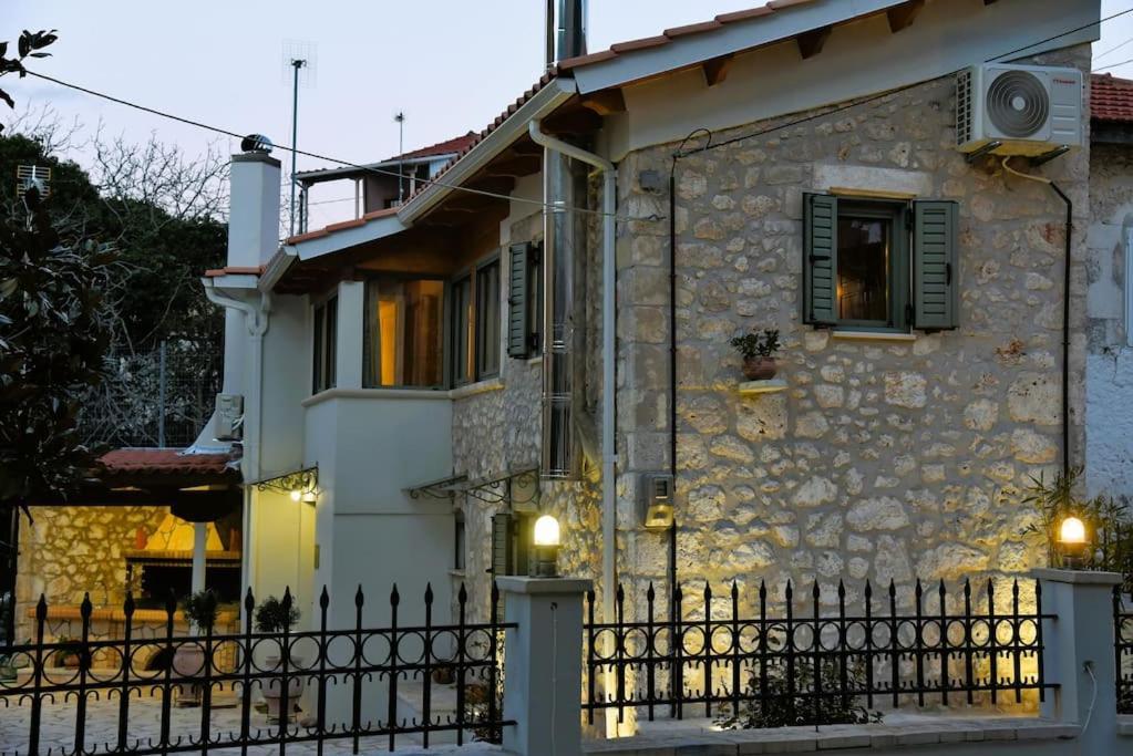 La Casa Di Bella A Tradional Stone House With Barbecue Villa Kariá Eksteriør billede