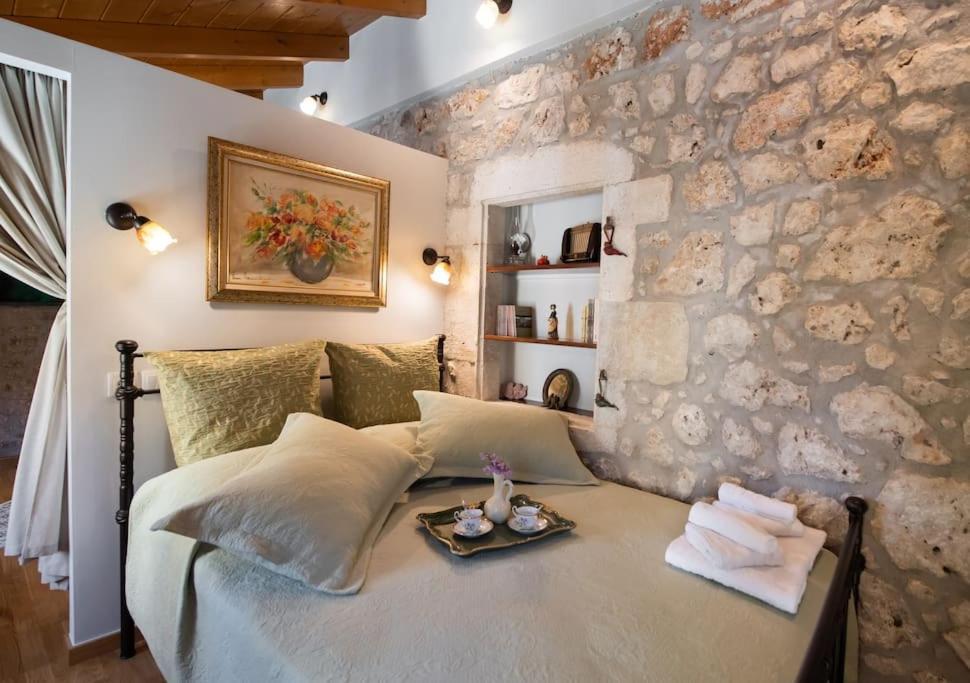 La Casa Di Bella A Tradional Stone House With Barbecue Villa Kariá Eksteriør billede