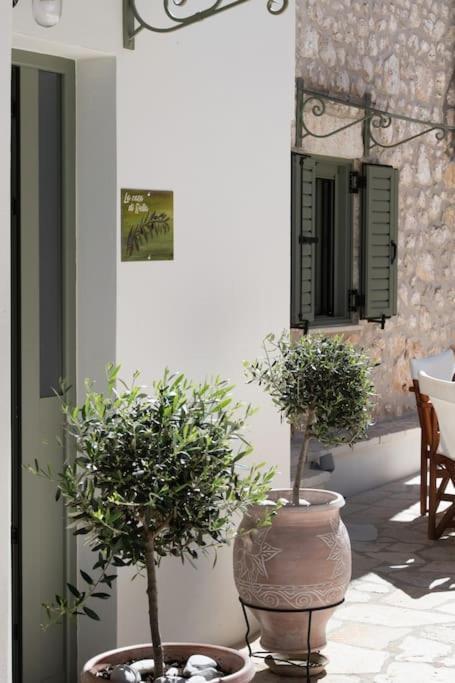 La Casa Di Bella A Tradional Stone House With Barbecue Villa Kariá Eksteriør billede
