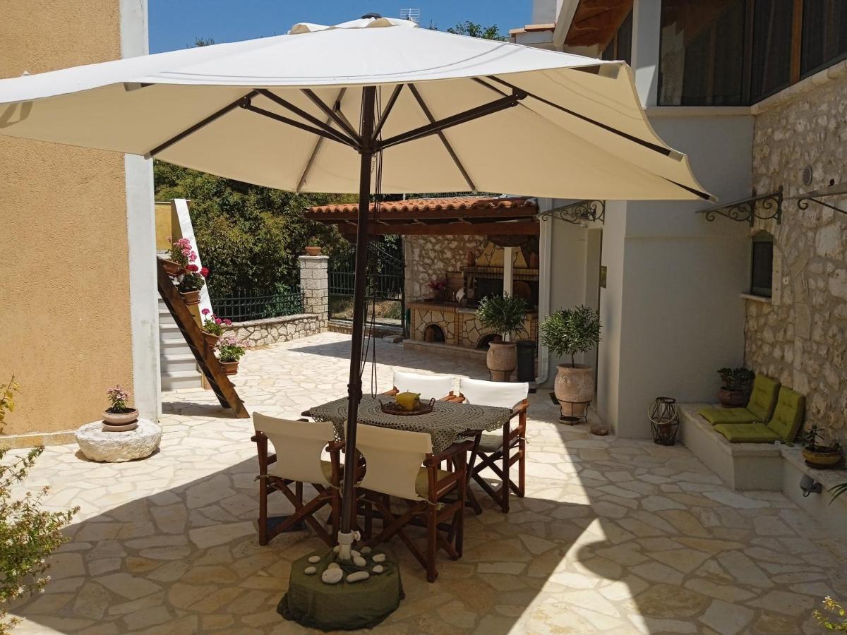 La Casa Di Bella A Tradional Stone House With Barbecue Villa Kariá Eksteriør billede