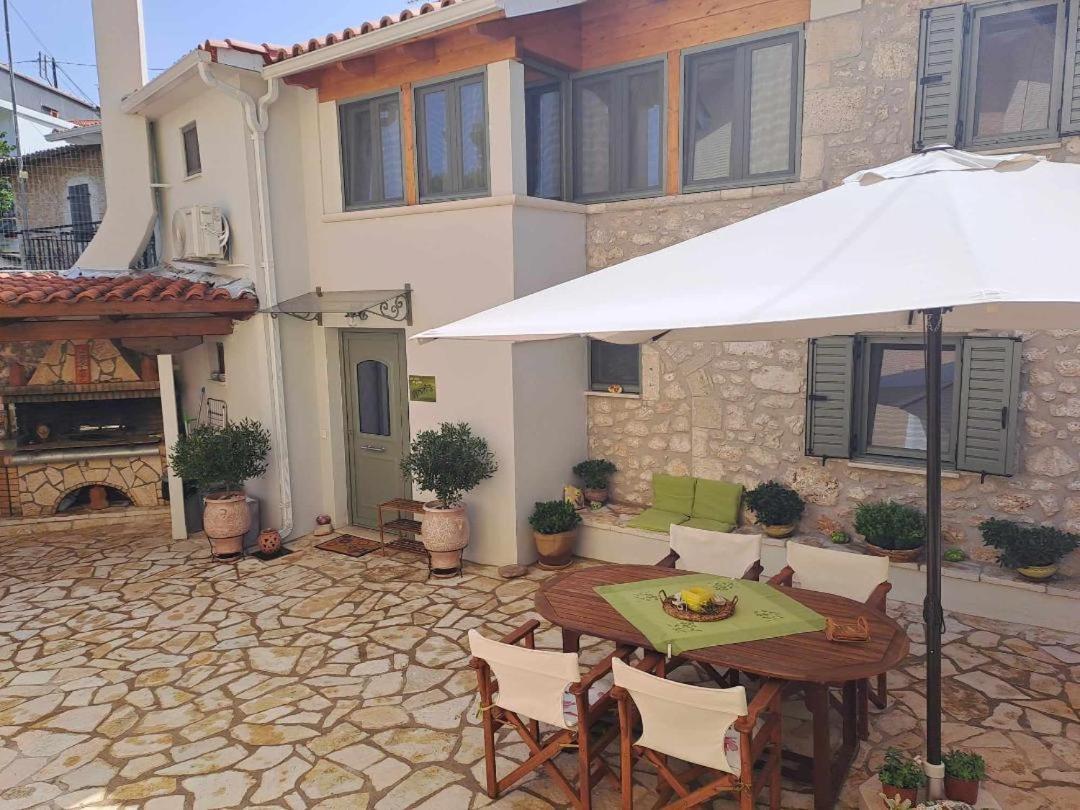 La Casa Di Bella A Tradional Stone House With Barbecue Villa Kariá Eksteriør billede