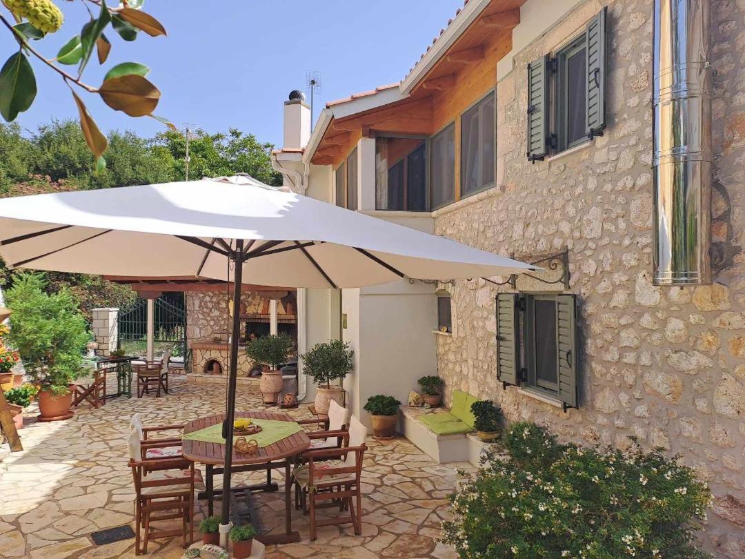 La Casa Di Bella A Tradional Stone House With Barbecue Villa Kariá Eksteriør billede